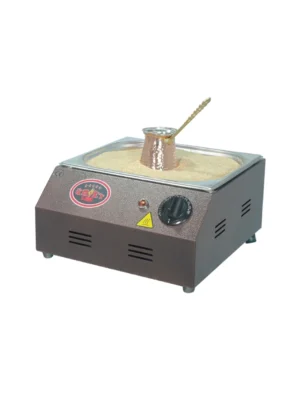 Türkischer Mokkakocher mit Sand